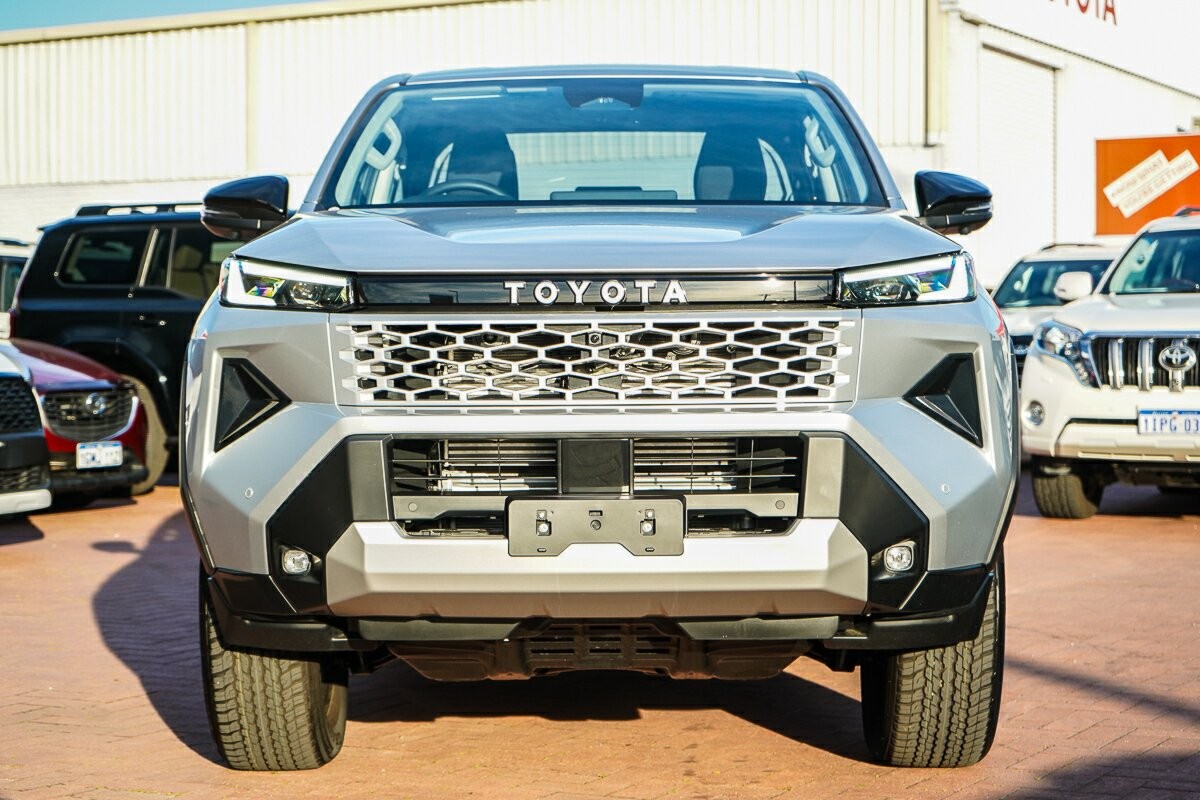 Toyota Hilux image 3