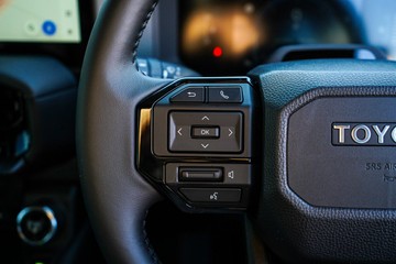 https://vehicle-cdn.autoleague.cloud/28166_6512785_17.jpg