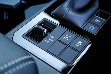 https://vehicle-cdn.autoleague.cloud/28166_6512785_22.jpg