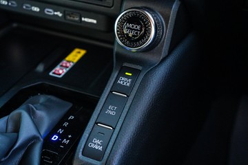 https://vehicle-cdn.autoleague.cloud/28166_6512785_23.jpg