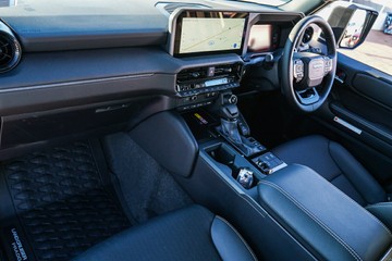 https://vehicle-cdn.autoleague.cloud/28166_6512785_24.jpg