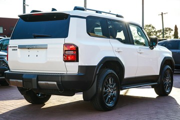 https://vehicle-cdn.autoleague.cloud/28166_6512785_8.jpg