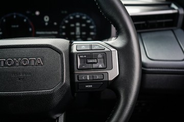 https://vehicle-cdn.autoleague.cloud/28166_6512790_14.jpg