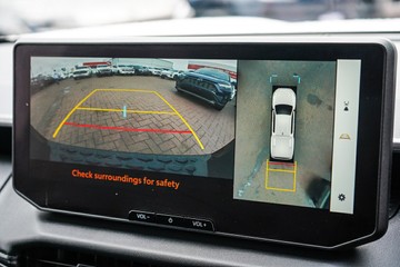 https://vehicle-cdn.autoleague.cloud/28166_6512790_18.jpg