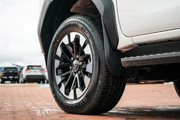 https://vehicle-cdn.autoleague.cloud/28166_6512790_5.jpg