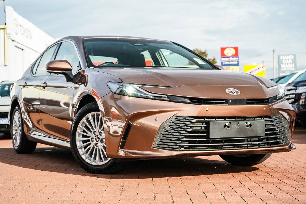 Toyota Camry image 1