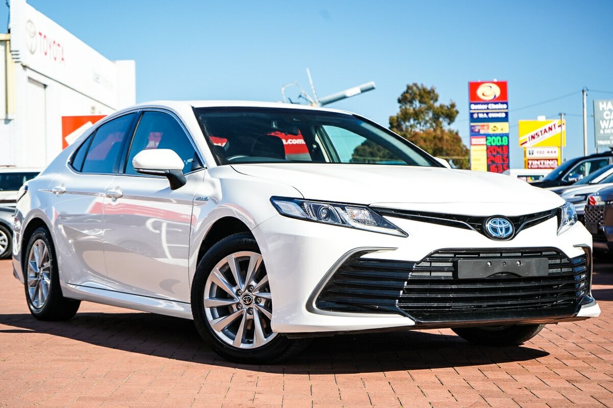 Toyota Camry image 1