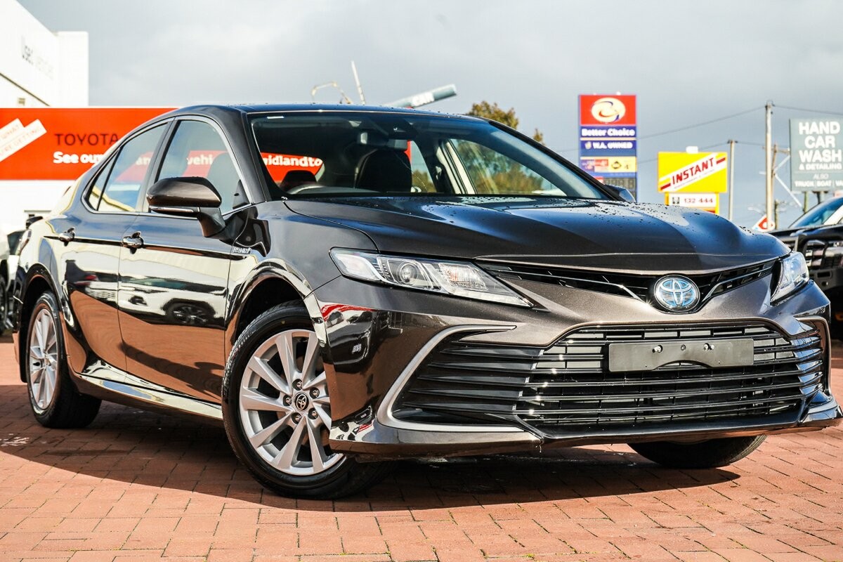 Toyota Camry image 1