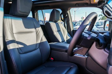 https://vehicle-cdn.autoleague.cloud/28166_6512858_11.jpg