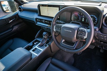https://vehicle-cdn.autoleague.cloud/28166_6512858_12.jpg