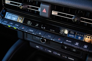 https://vehicle-cdn.autoleague.cloud/28166_6512858_19.jpg