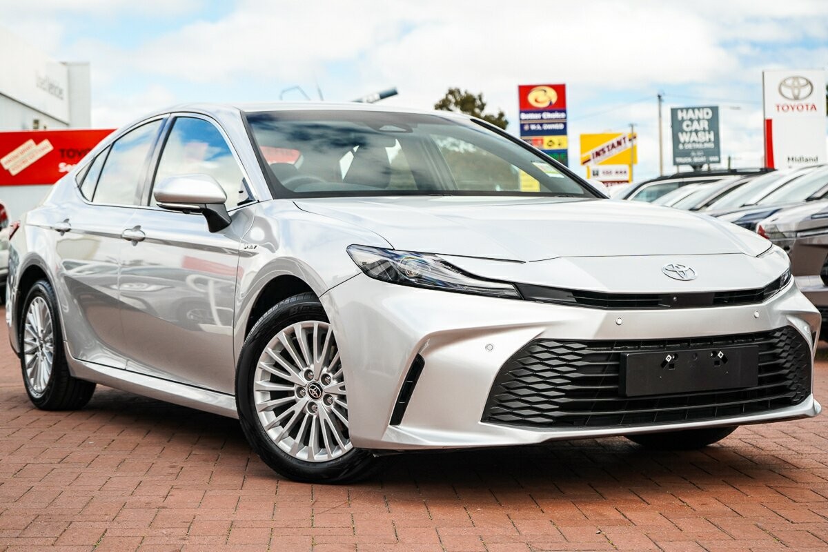Toyota Camry image 1