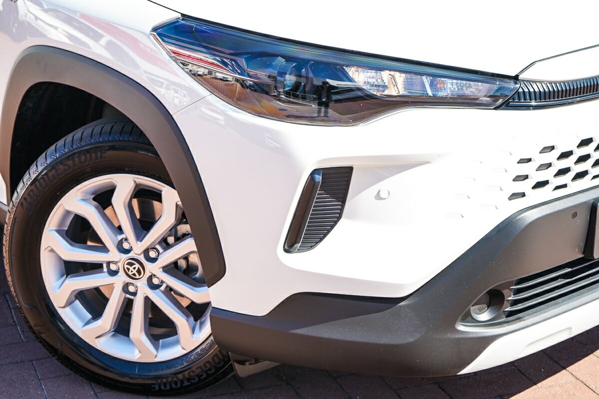 Toyota Corolla Cross image 2