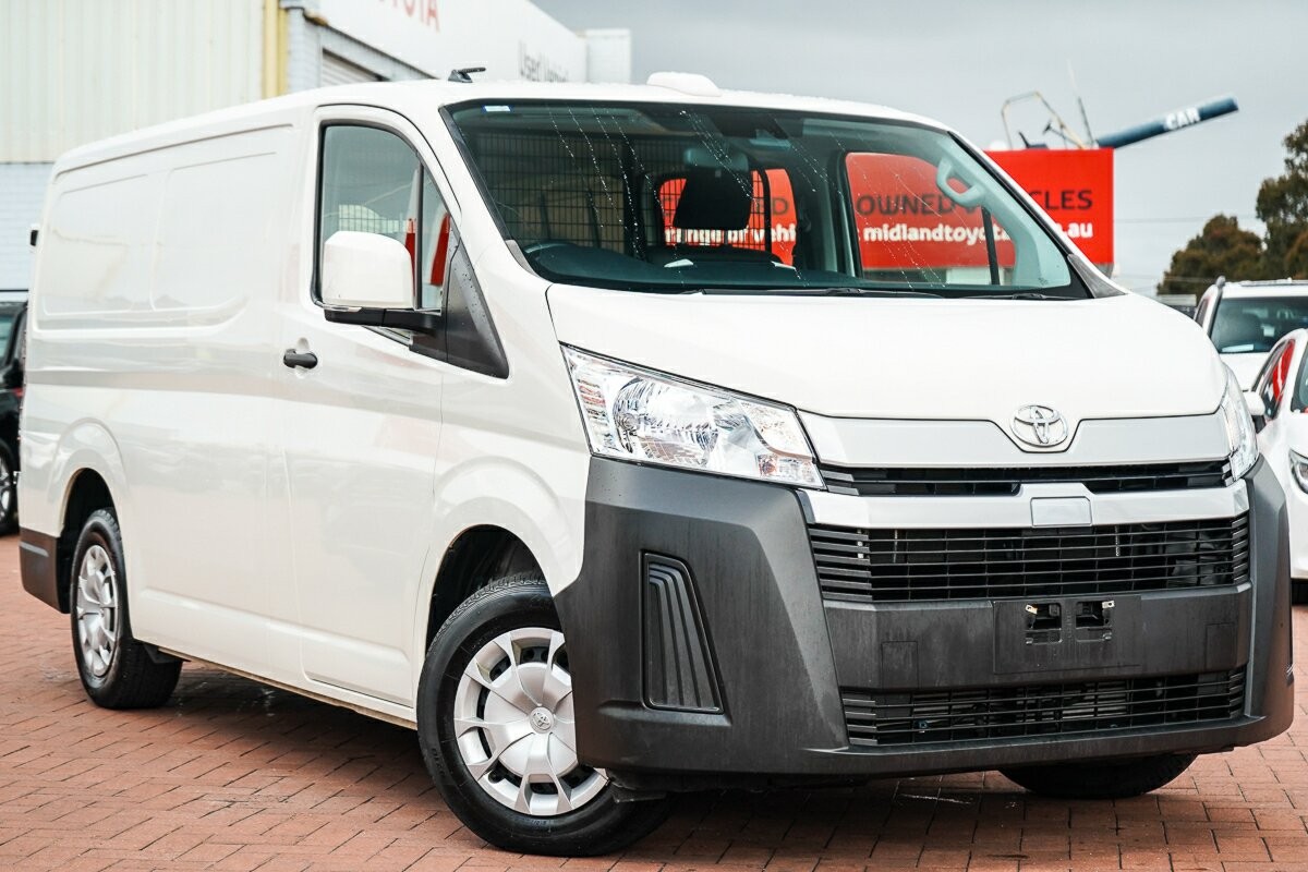 Toyota Hiace image 1