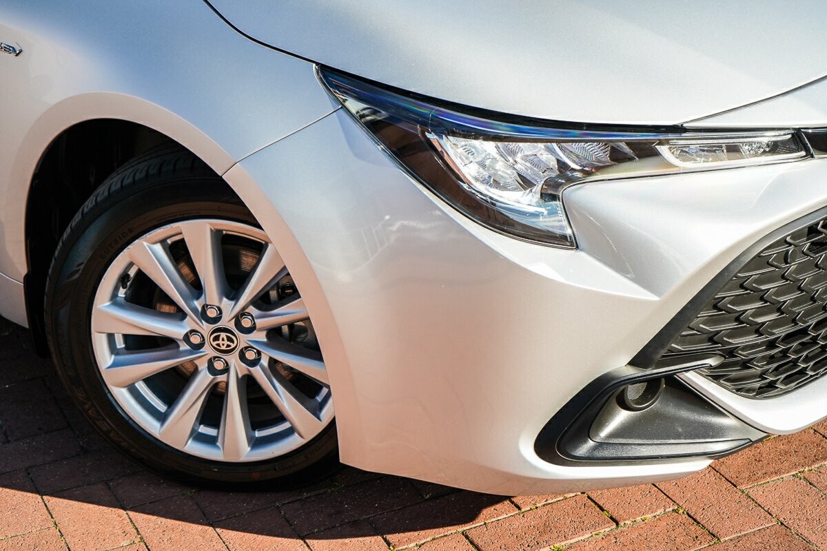 Toyota Corolla image 2