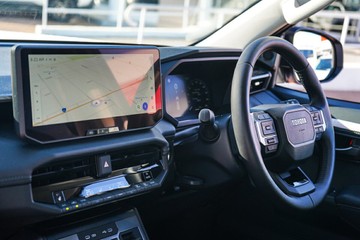 https://vehicle-cdn.autoleague.cloud/28166_6512920_23.jpg