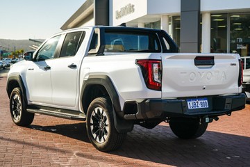 https://vehicle-cdn.autoleague.cloud/28166_6512920_6.jpg
