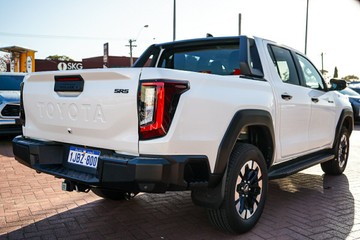 https://vehicle-cdn.autoleague.cloud/28166_6512920_8.jpg