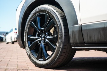 https://vehicle-cdn.autoleague.cloud/28166_6512949_5.jpg