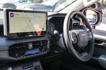 https://vehicle-cdn.autoleague.cloud/28166_6512974_21.jpg