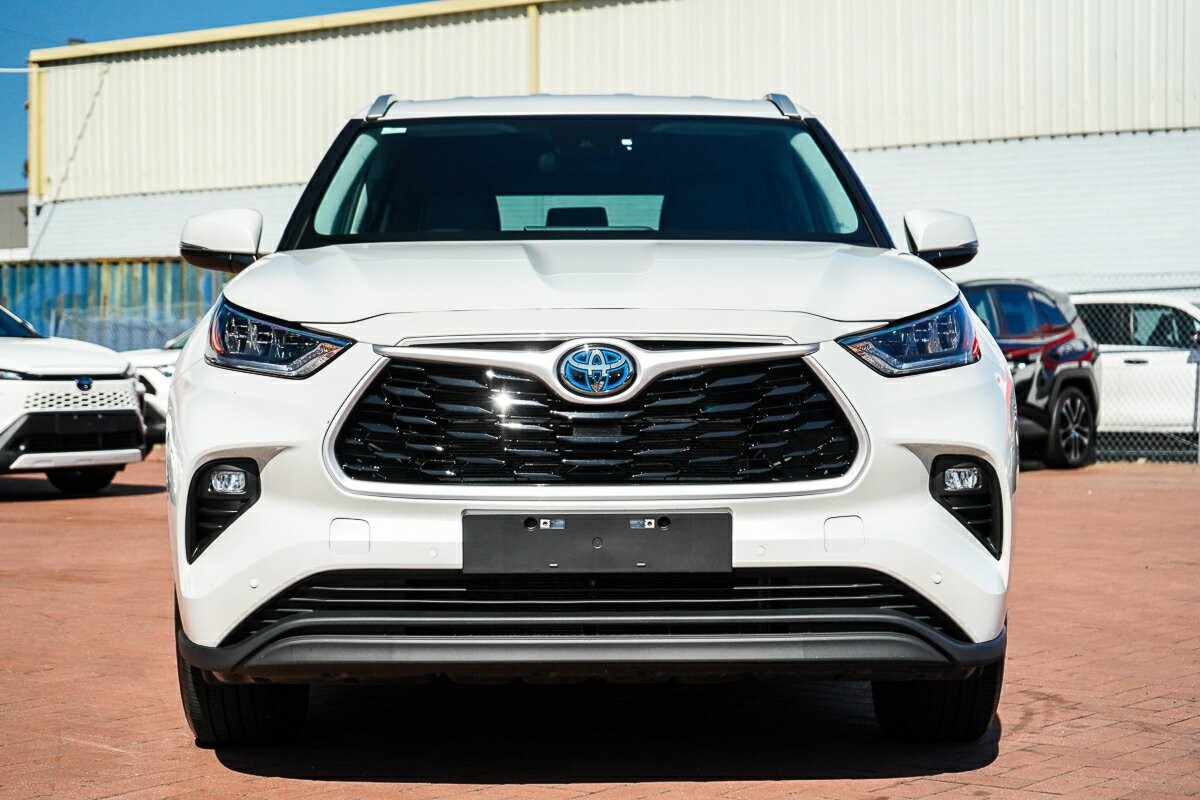 Toyota Kluger image 3