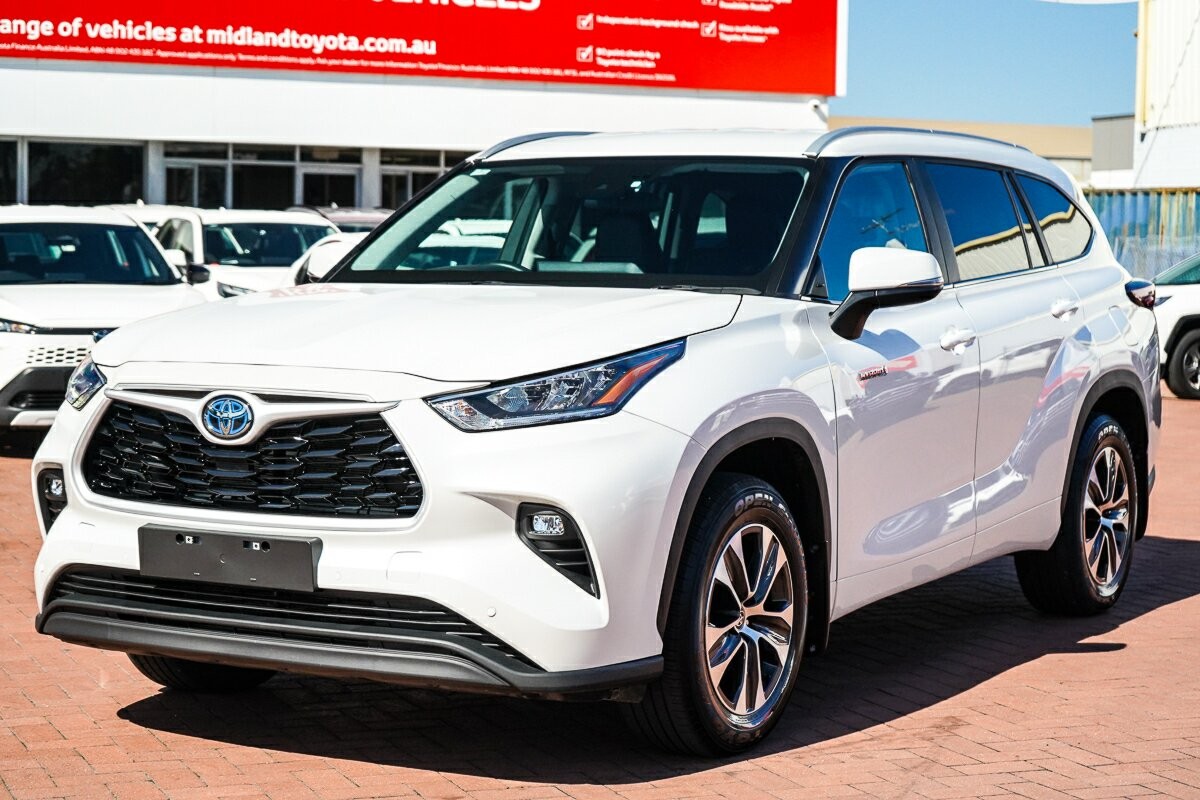 Toyota Kluger image 4