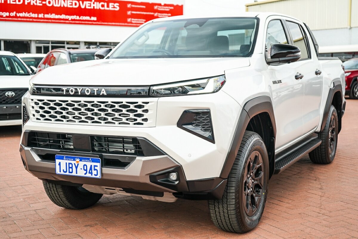 Toyota Hilux image 4