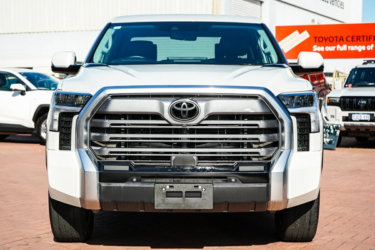 Toyota Tundra image 3