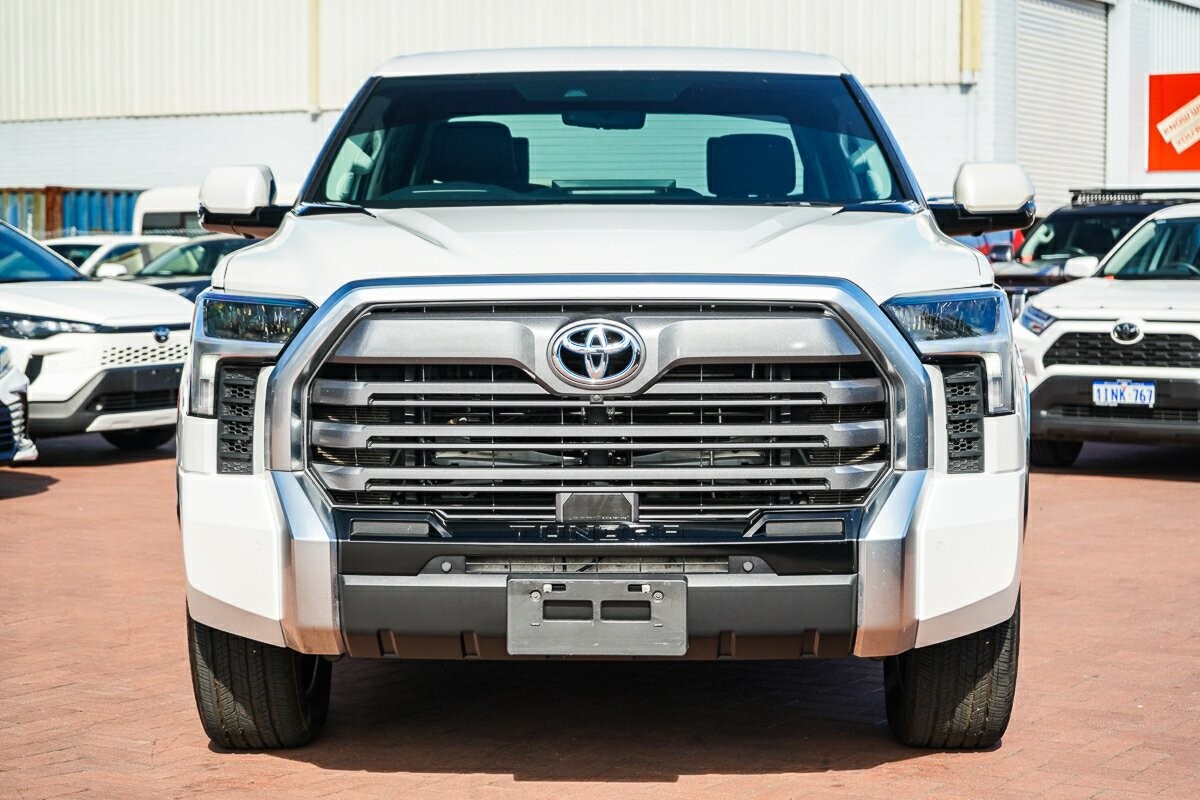 Toyota Tundra image 3