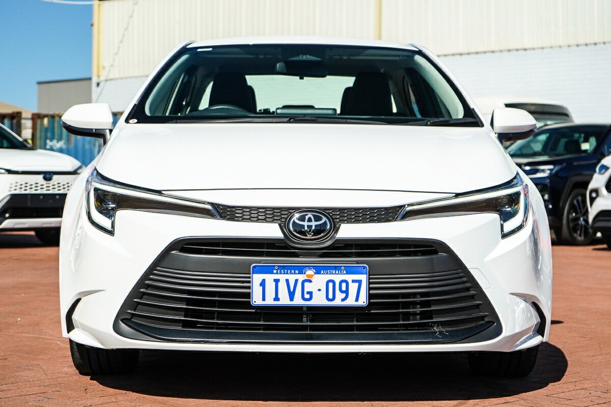 Toyota Corolla image 3