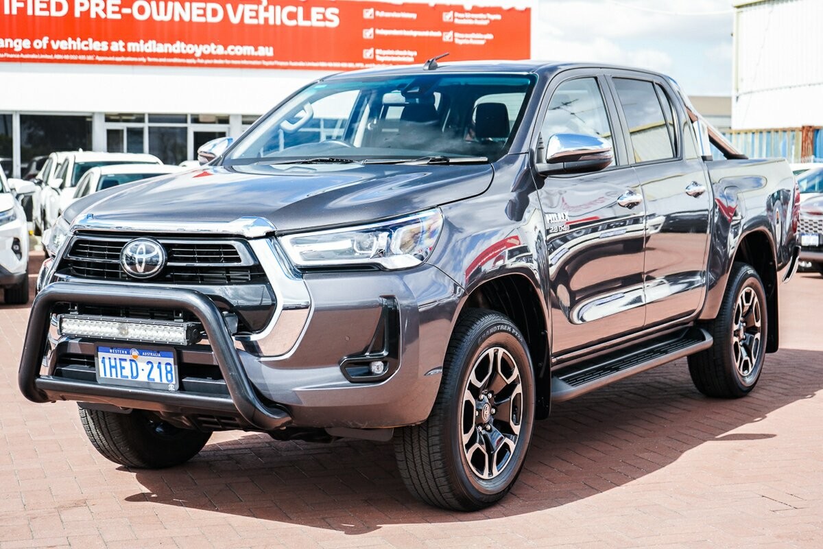 Toyota Hilux image 4