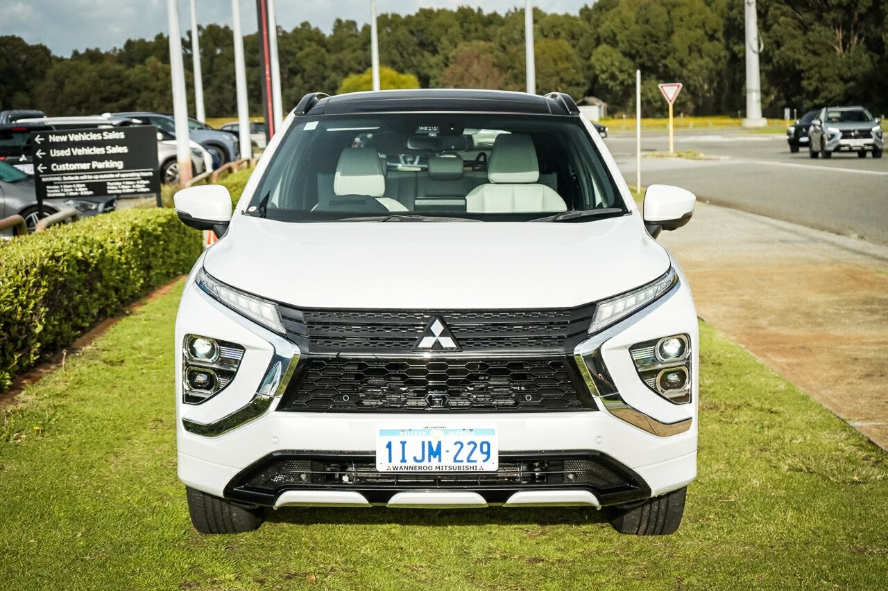 Mitsubishi Eclipse Cross image 2