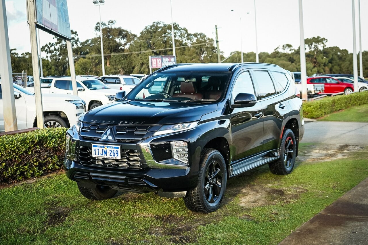 Mitsubishi Pajero Sport image 4