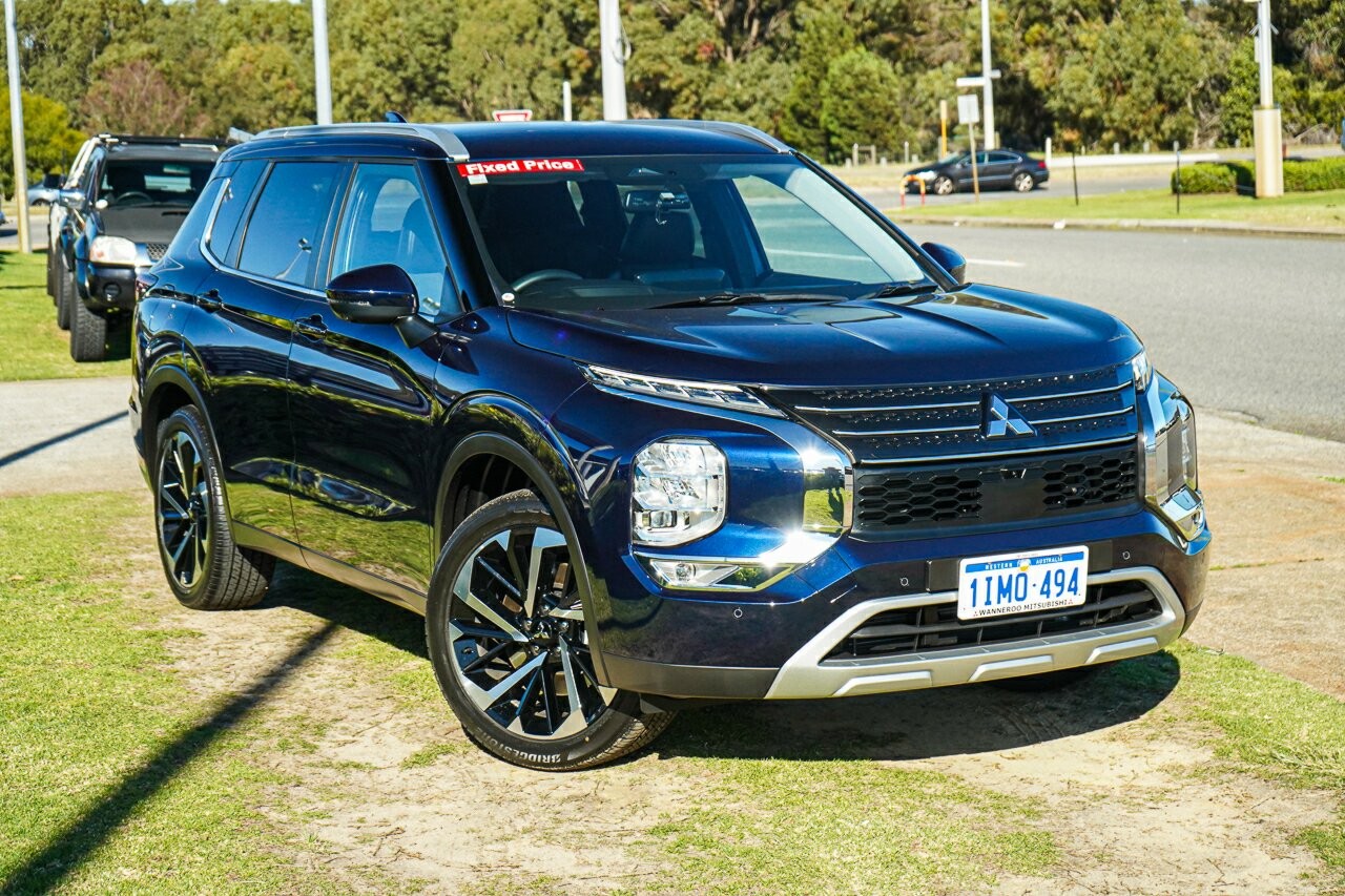 Mitsubishi Outlander image 1