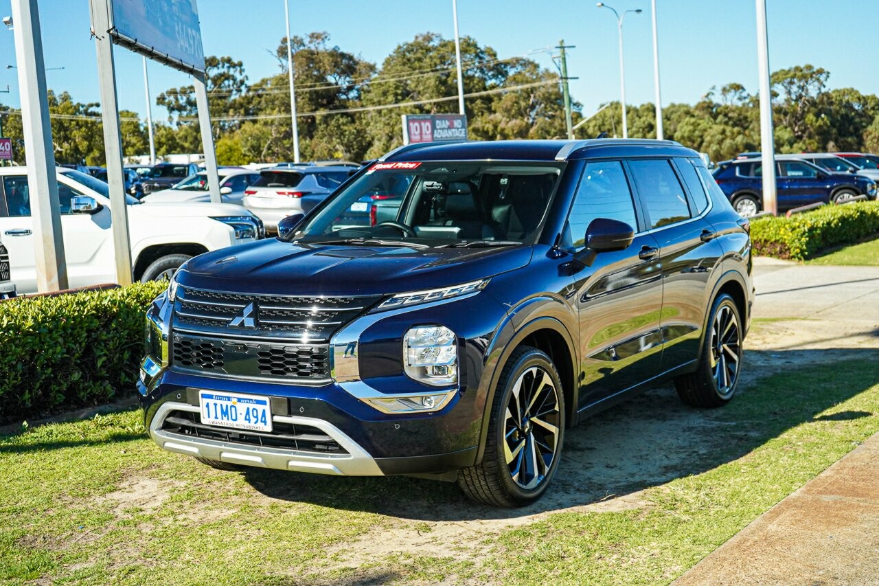 Mitsubishi Outlander image 3