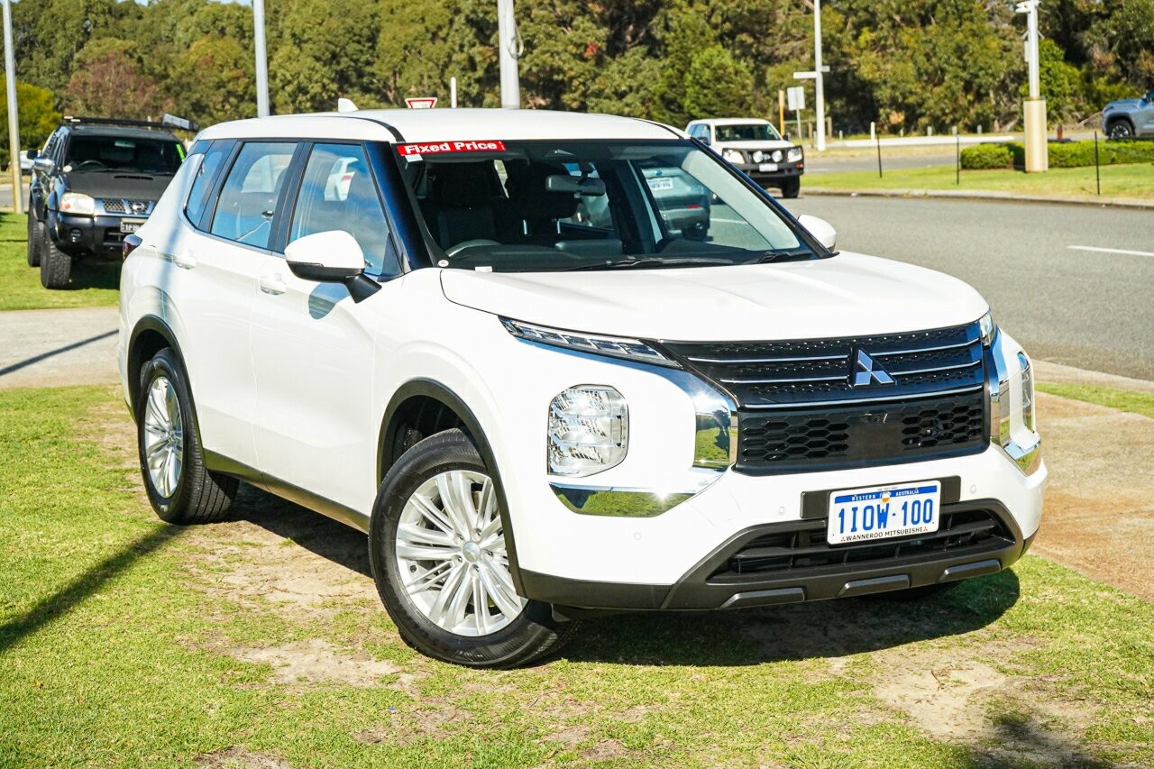 Mitsubishi Outlander image 1