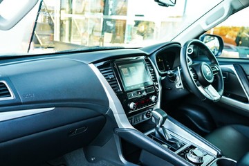 https://vehicle-cdn.autoleague.cloud/28170_117134_17.jpg