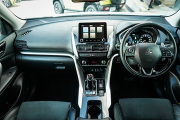 https://vehicle-cdn.autoleague.cloud/28170_117576_14.jpg