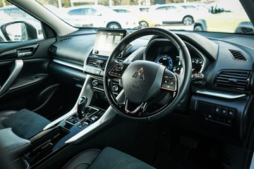 https://vehicle-cdn.autoleague.cloud/28170_117576_15.jpg