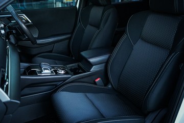 https://vehicle-cdn.autoleague.cloud/28170_117644_18.jpg