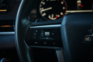 https://vehicle-cdn.autoleague.cloud/28170_117644_19.jpg