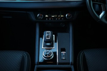 https://vehicle-cdn.autoleague.cloud/28170_117644_24.jpg