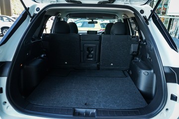 https://vehicle-cdn.autoleague.cloud/28170_117644_8.jpg