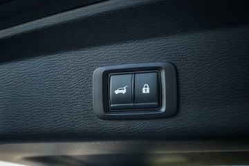https://vehicle-cdn.autoleague.cloud/28170_118132_11.jpg