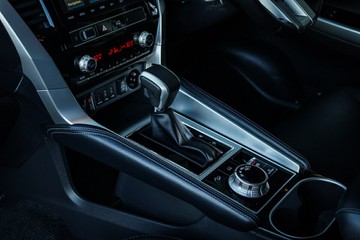 https://vehicle-cdn.autoleague.cloud/28170_118470_22.jpg