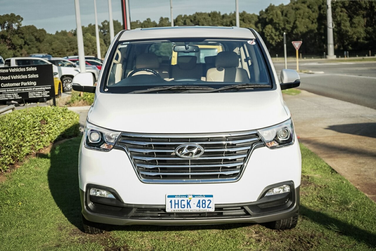 Hyundai Imax image 2