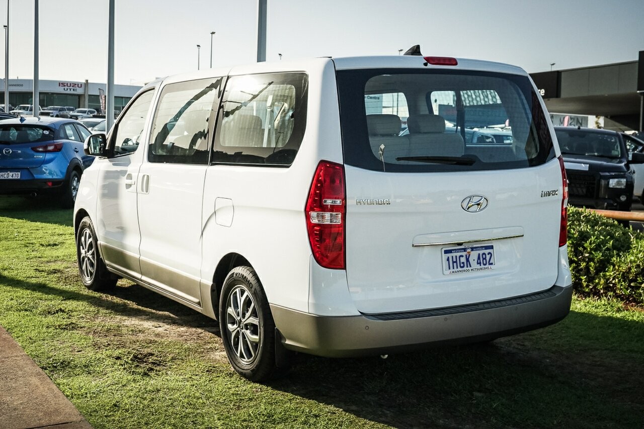 Hyundai Imax image 3