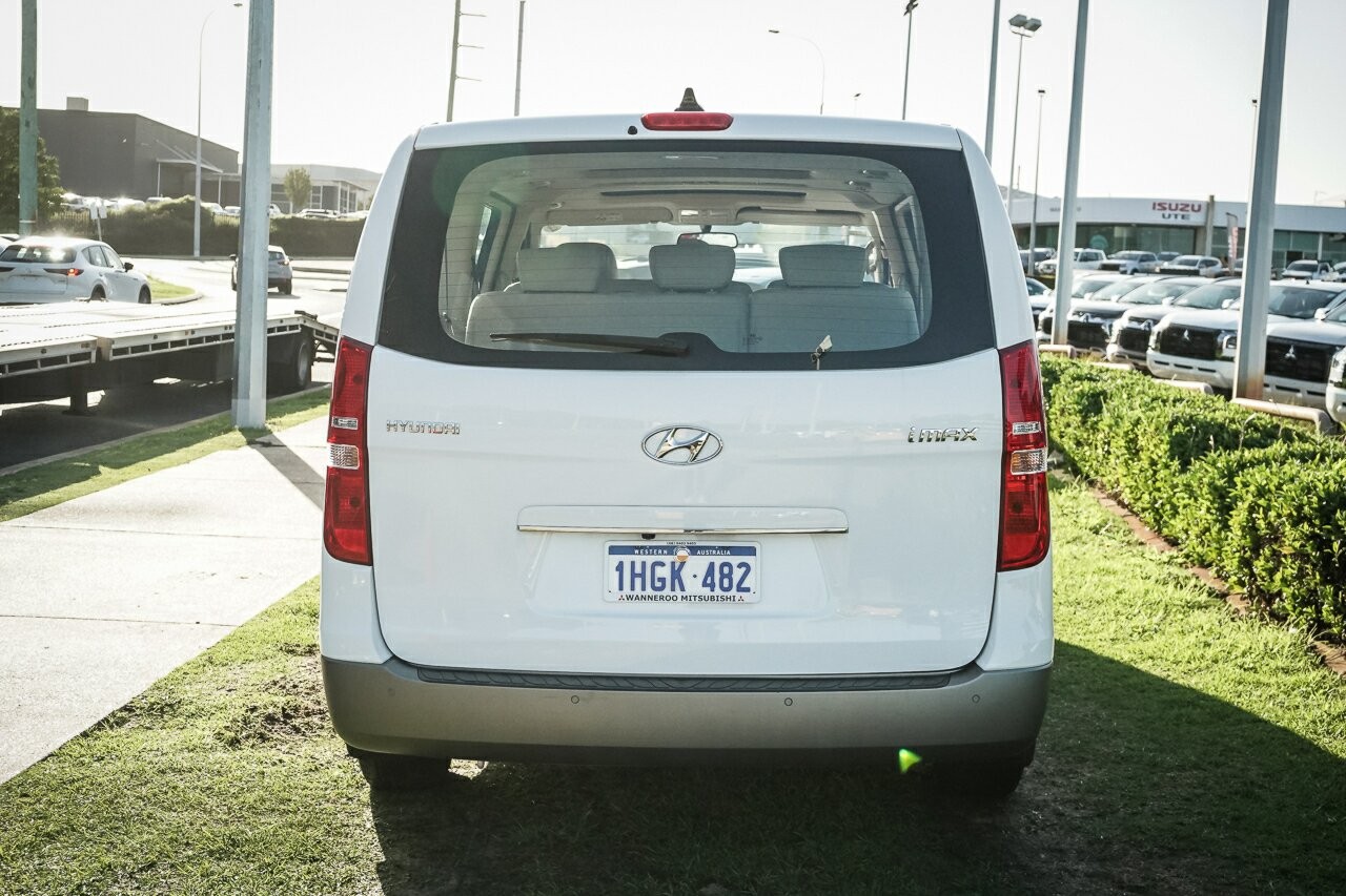 Hyundai Imax image 4