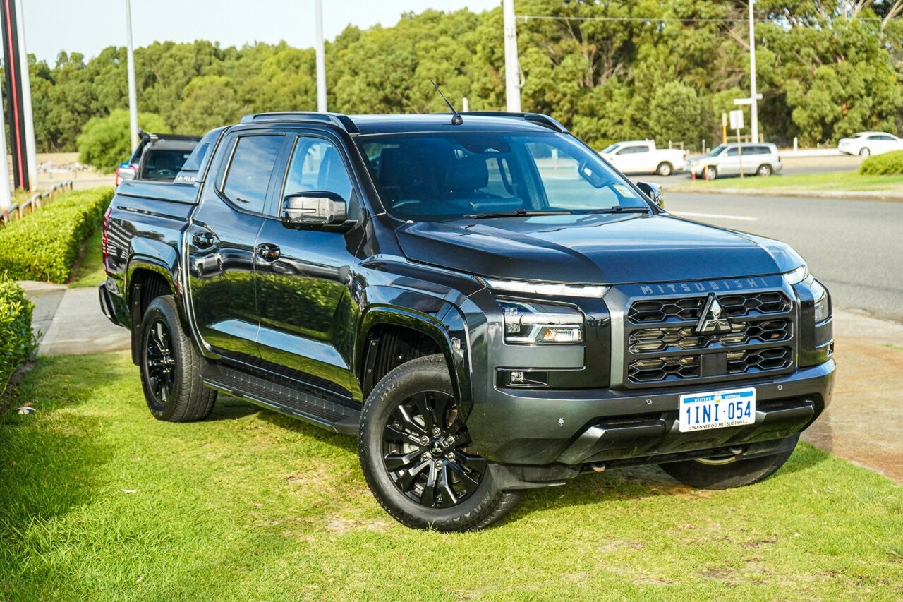 Mitsubishi Triton image 1