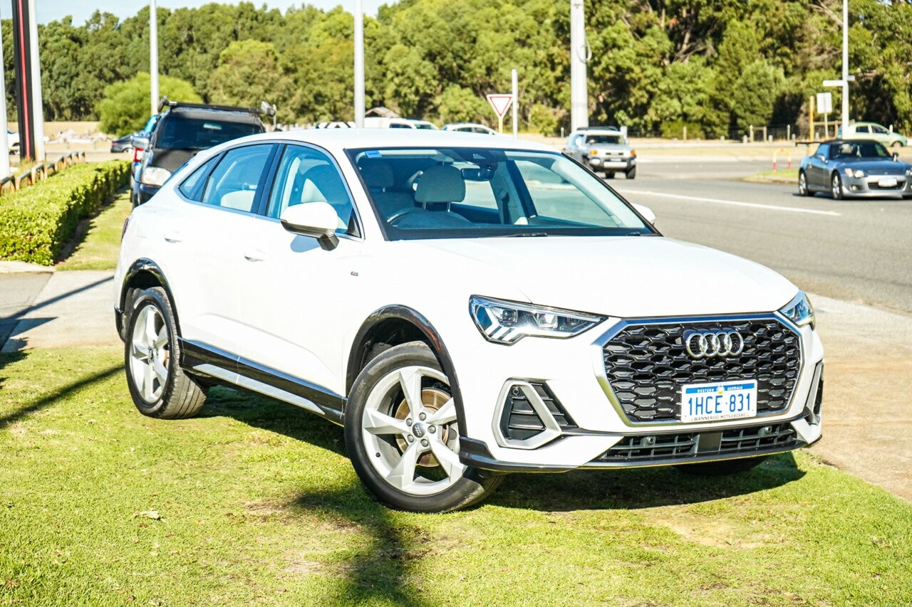 Audi Q3 image 1